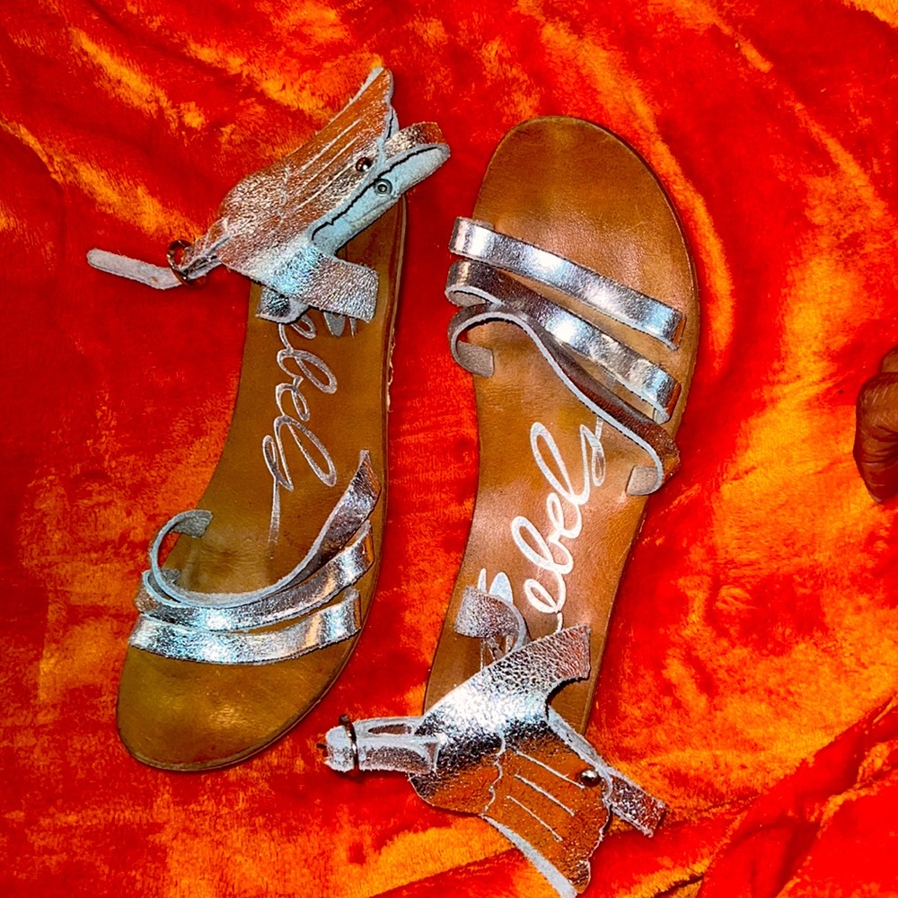 Leather flat sandal, Silver, made in India, ankle wing strap, SIZE 7 1/2 -8